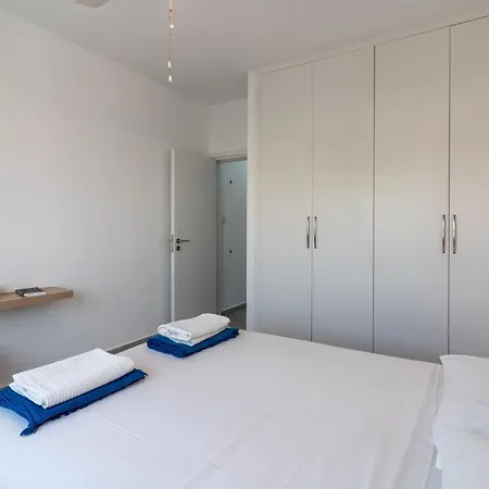 Seaview At Harbour Апартаменты Пафос